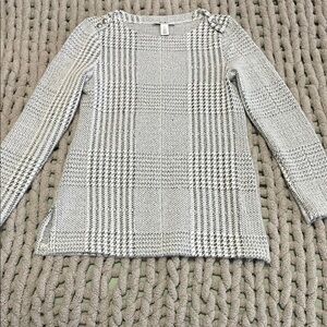 White House Black Market Black and White Houndstooth Sweater